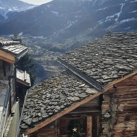 Peaceful In Swiss Mountains. Logement Tranquille En Montagne Suisse