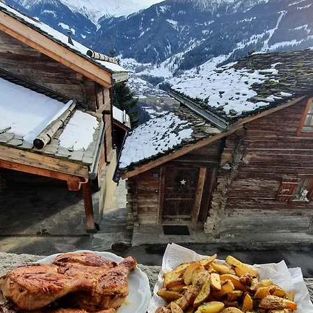 Privatunterkunft Peaceful In Swiss Mountains. Logement Tranquille En Montagne Suisse