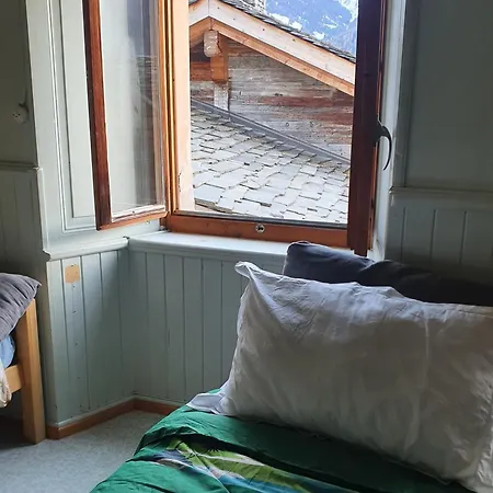 בית אירוח Peaceful In Swiss Mountains. Logement Tranquille En Montagne Suisse Bagnes